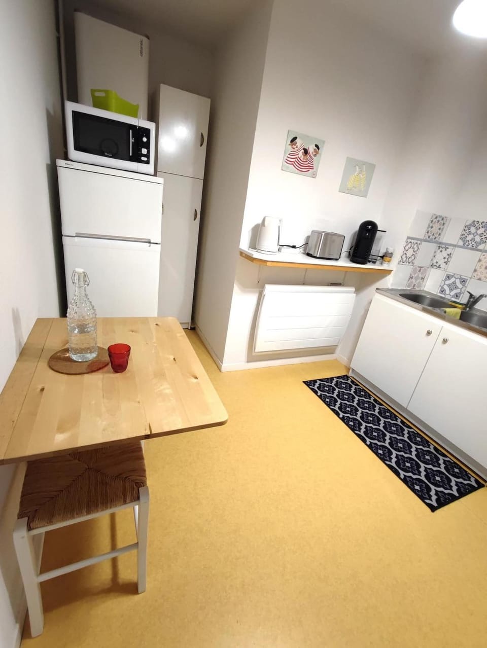 Kitchen or kitchenette