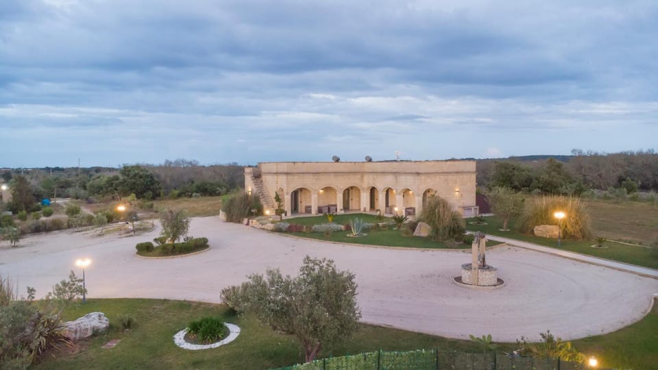 Property building, Bird's eye view, Garden, Garden view