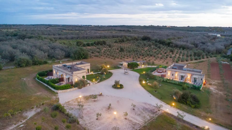 Property building, Bird's eye view, Garden, View (from property/room), Garden view, Inner courtyard view