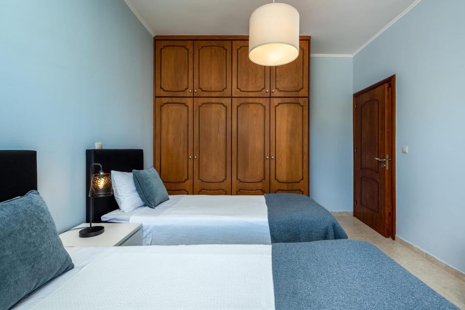 Bed, Bedroom, wardrobe