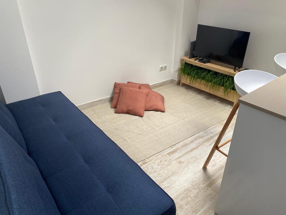 TV and multimedia, Kitchen or kitchenette, Living room