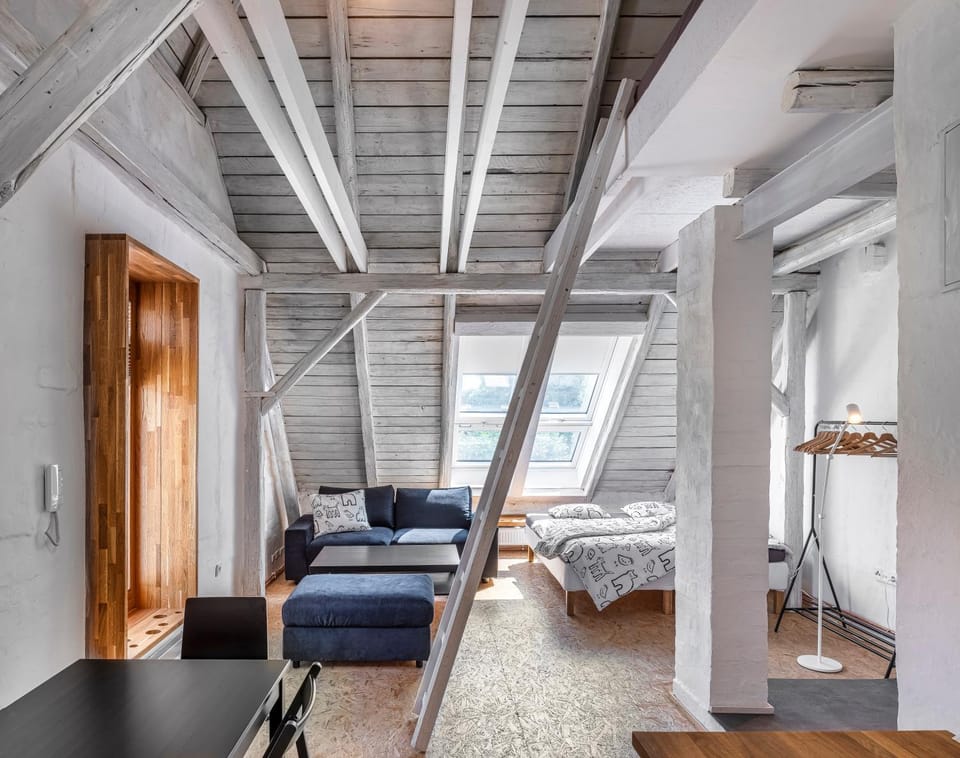 Tiny House, podkrovní apartmán a apartmán s výhledem do zahrady Apartment in Czechia