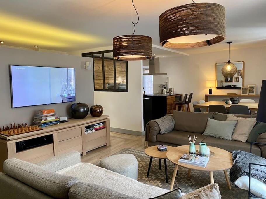 Communal lounge/ TV room, TV and multimedia