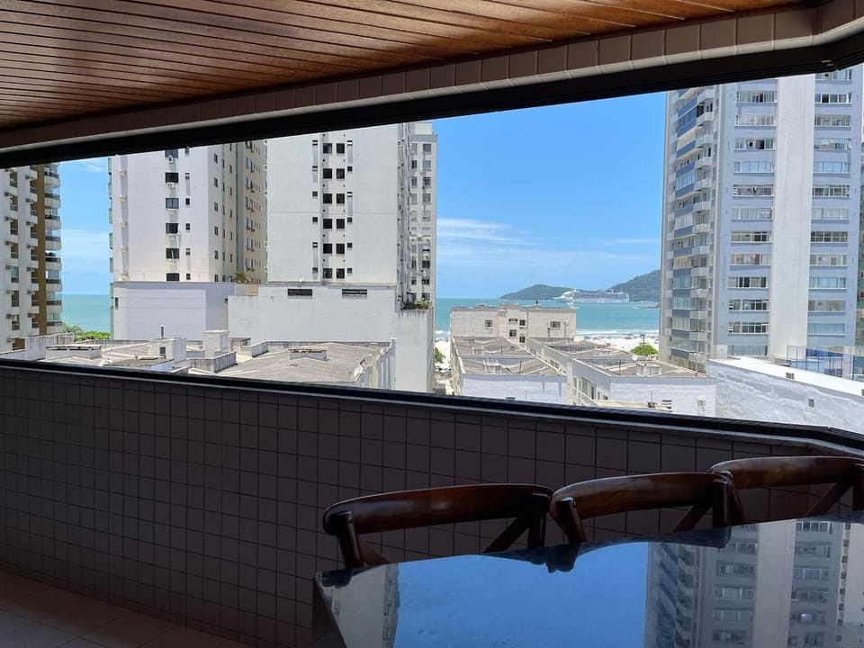 CT02- 2 Quartos| Quadra Mar| Churrasq | Vista mar Apartment in Camboriú