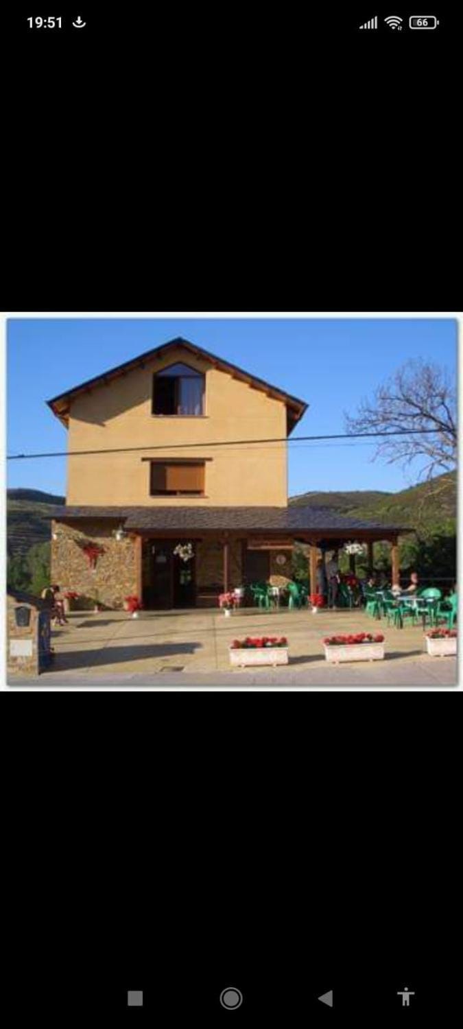 Albergue de peregrinos Santa Marina Hostel in Castile and León