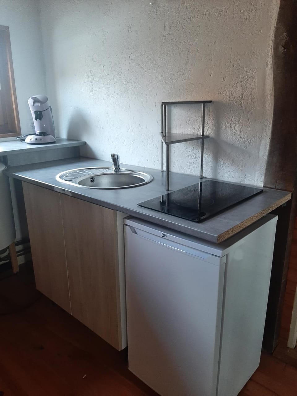 Kitchen or kitchenette, stove