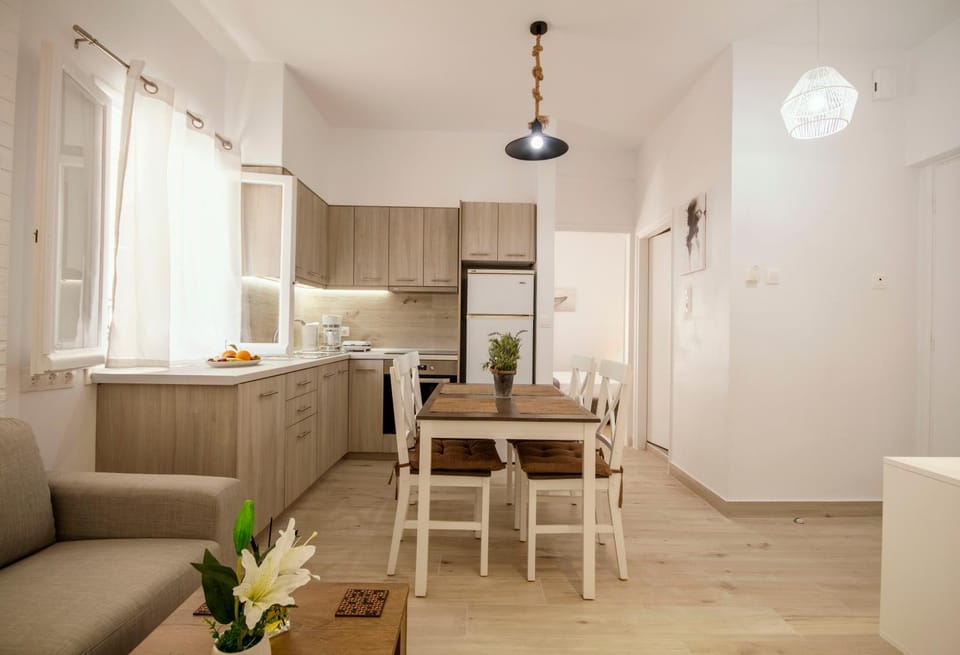 Kitchen or kitchenette, Living room, Dining area