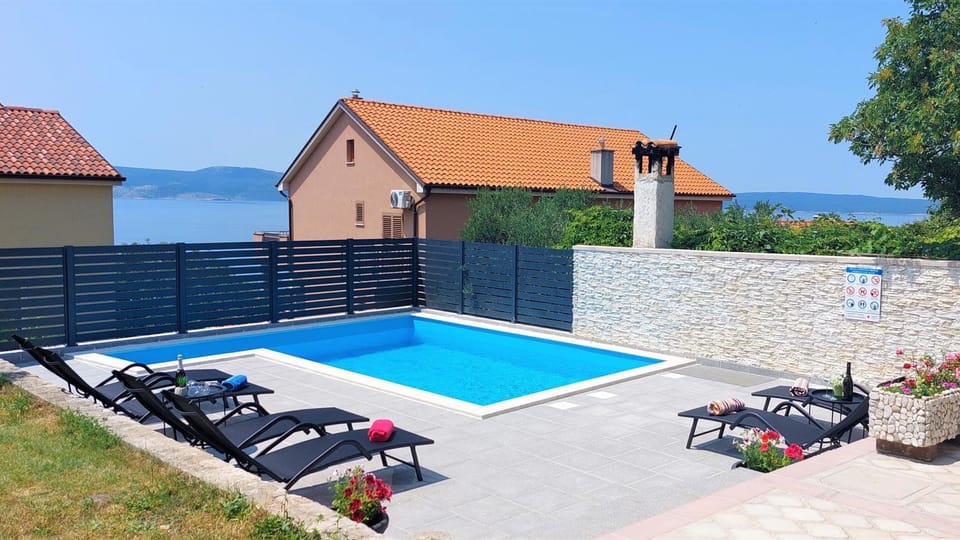 Pool view, Sea view, Swimming pool