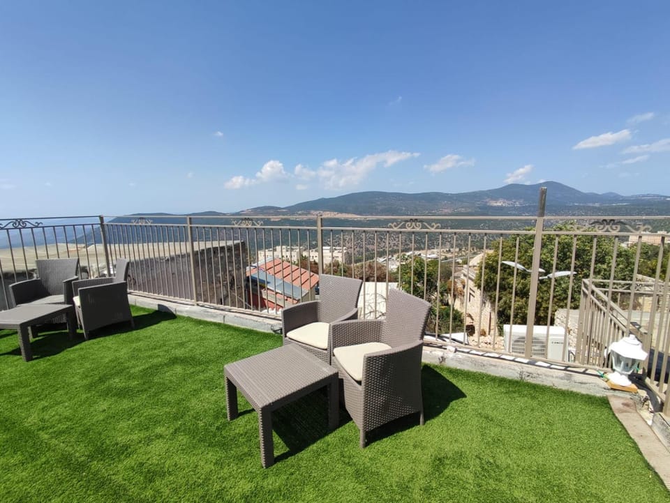 Garden, Mountain view