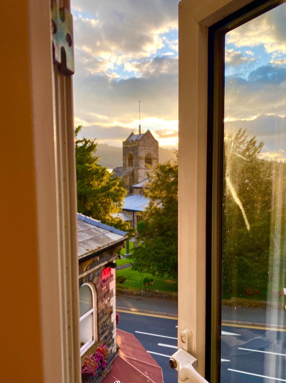 View (from property/room), Living room, Mountain view