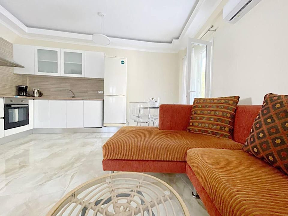 Kitchen or kitchenette, Seating area