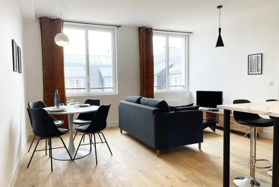 Living room, Seating area, Dining area