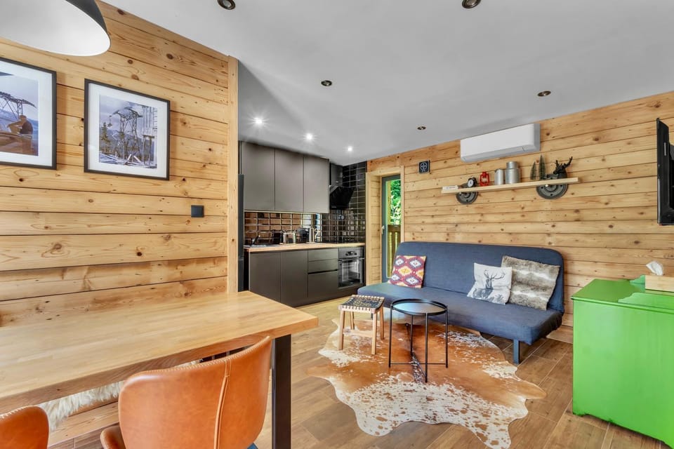 Kitchen or kitchenette, Living room, Dining area
