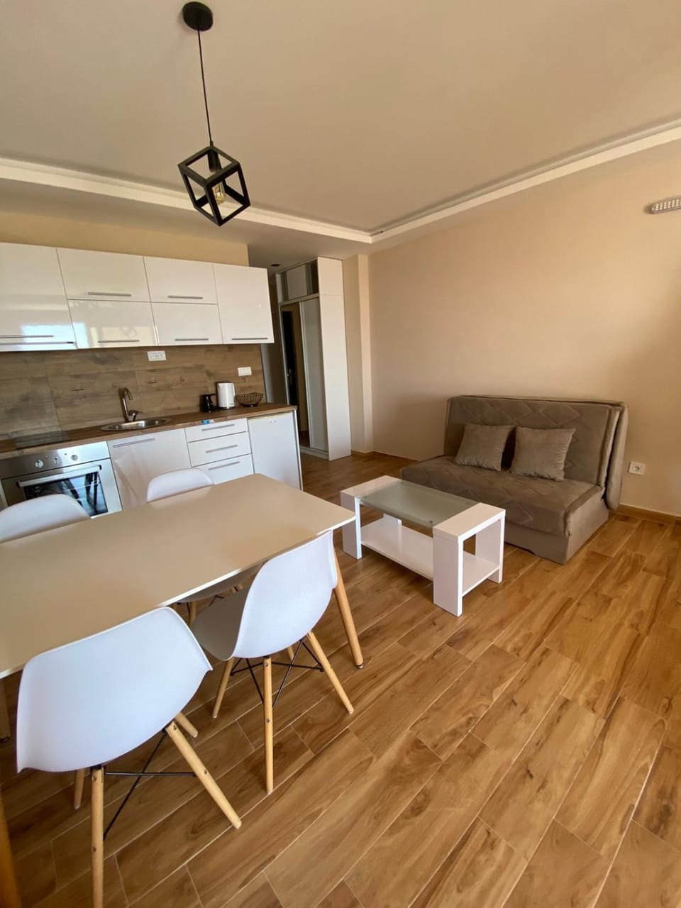 Kitchen or kitchenette, Living room, Dining area