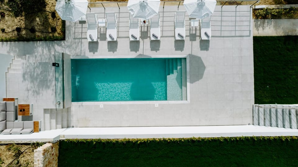 Property building, Pool view