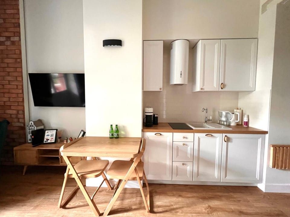 TV and multimedia, Kitchen or kitchenette, Dining area, minibar, stove