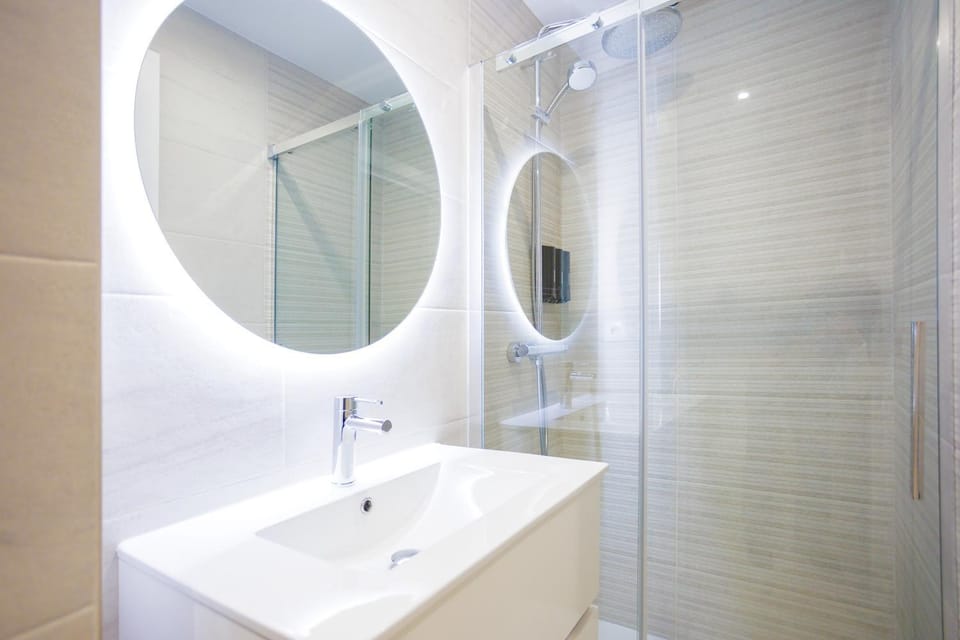 Shower, Bathroom