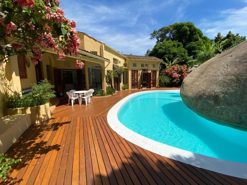 Villa del Mare / Centro da Ilha Villa in Ilhabela