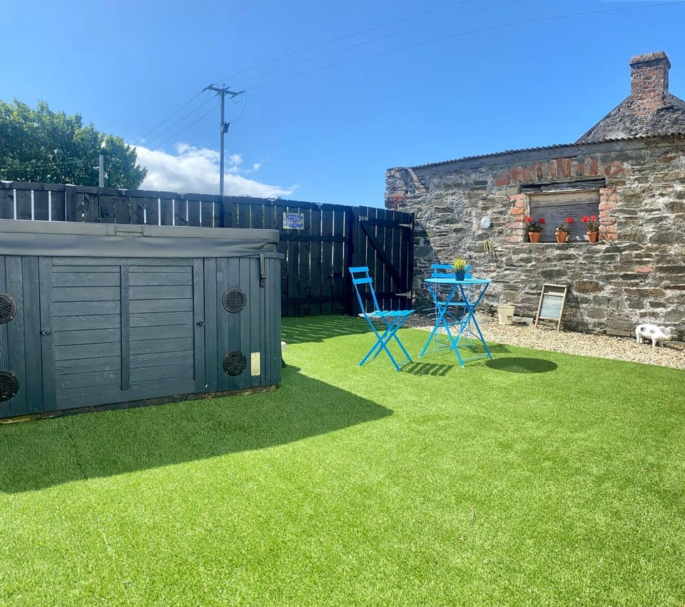 Wee Hoose-Private-Hottub -Romantic Break-Portaferry Bed and Breakfast in Northern Ireland