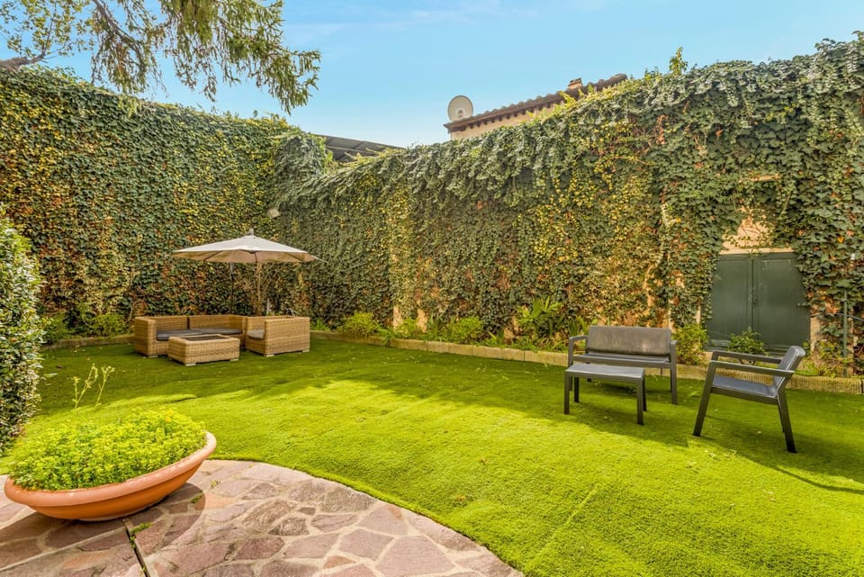 Aurora Garden Lodging - Rooms & Apartment Bed and Breakfast in Florence