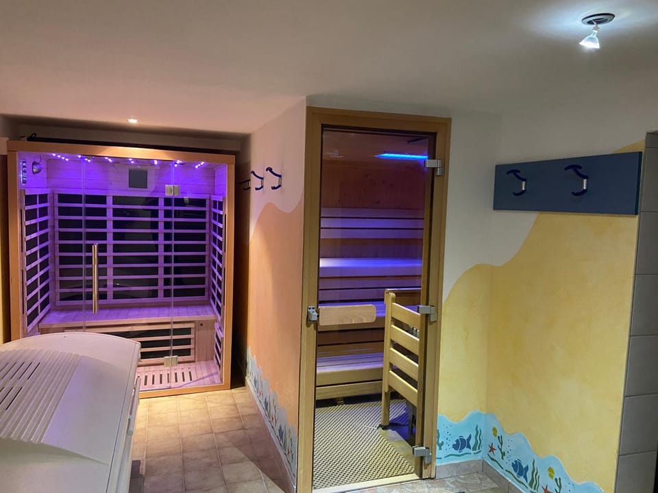 Sauna, Solarium, Spa and wellness centre/facilities