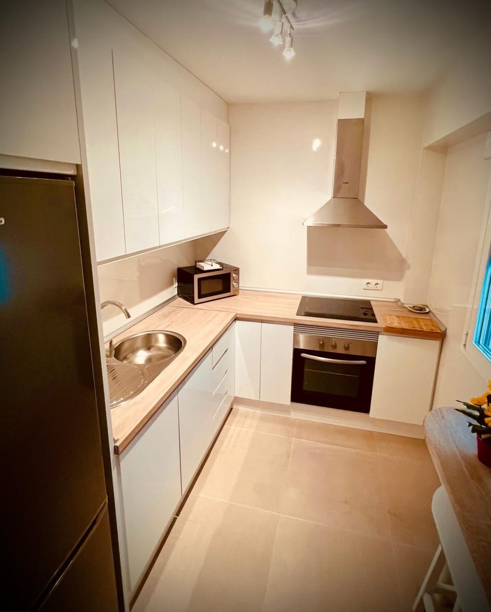 Kitchen or kitchenette, dishwasher, minibar, pet friendly, stove, toaster