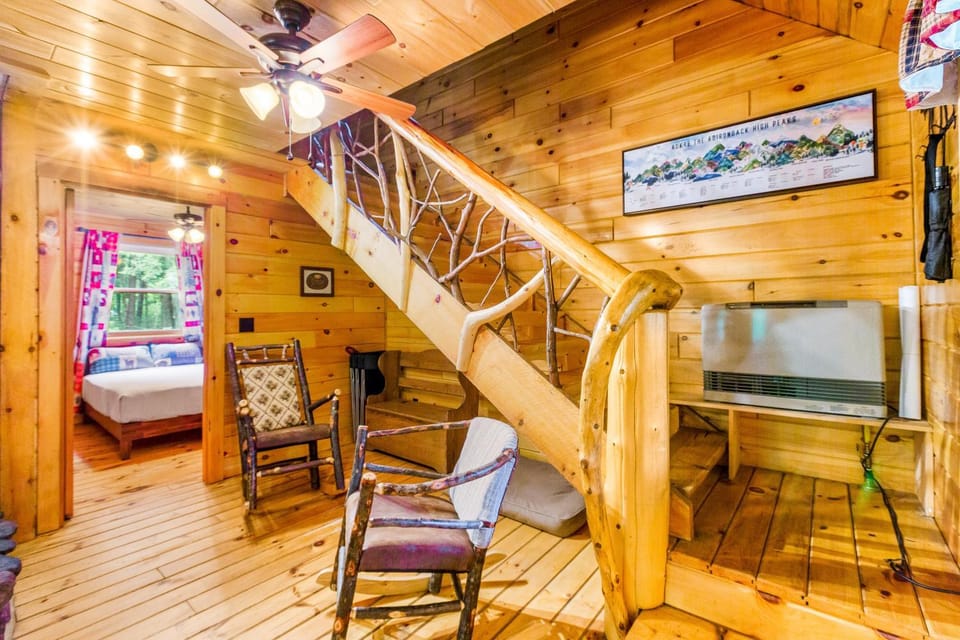 Lost Pond Cabin Cabin in Adirondack Mountains