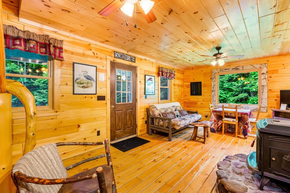 Lost Pond Cabin Cabin in Adirondack Mountains