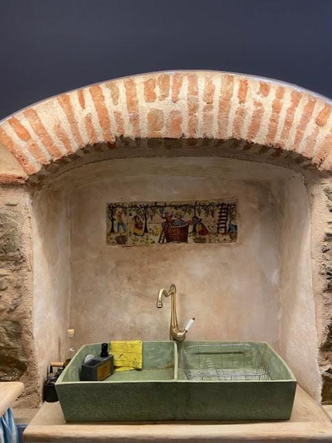 Περιβόλι του Οδυσσέα House in Decentralized Administration of the Aegean