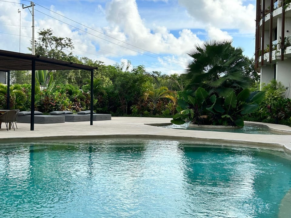 Swimming pool