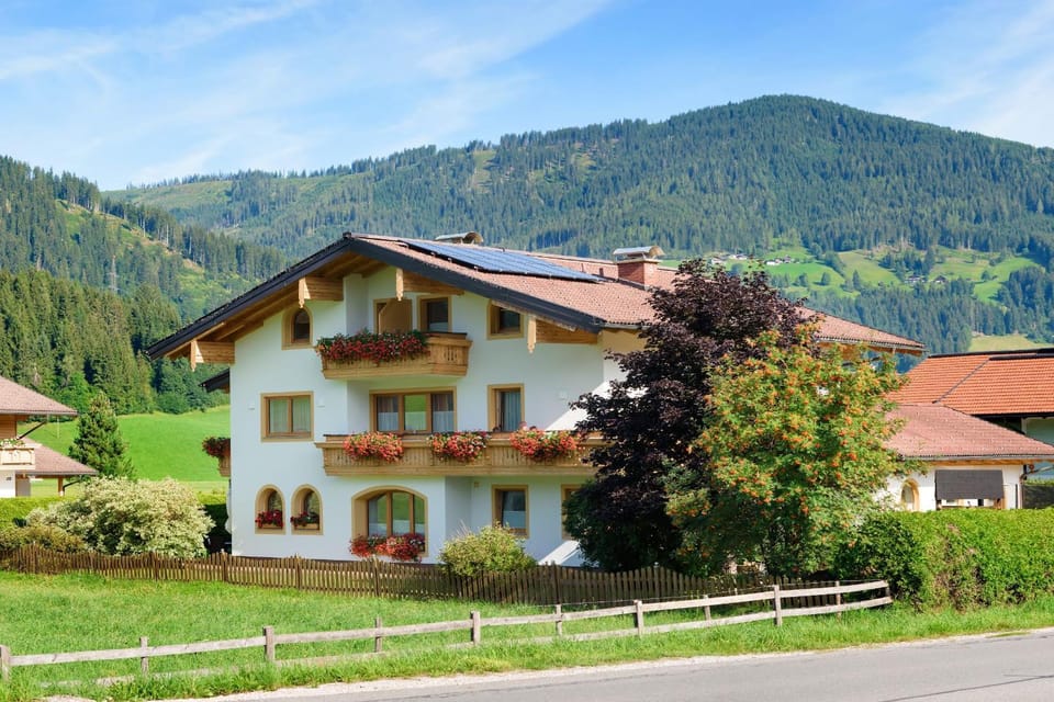Appartement-Gästehaus Ursula Apartment in Salzburgerland