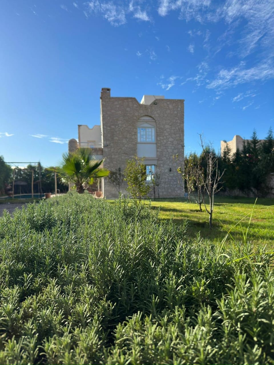 Property building, Day, Natural landscape, Garden, Garden view