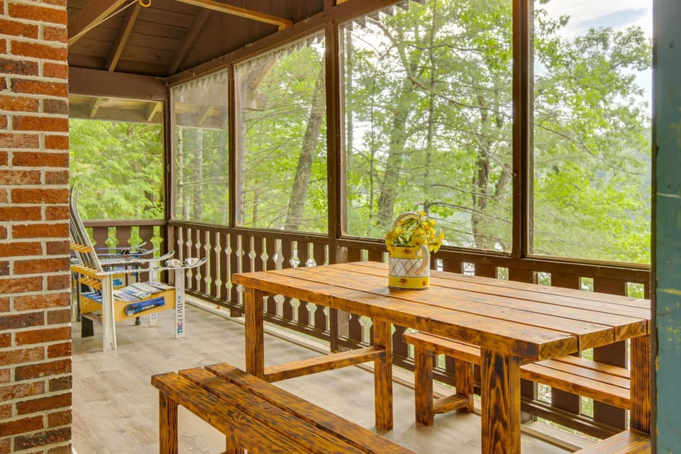 Waterfront Escape w/ Kayak, Paddle Boards, & Sauna House in Casco