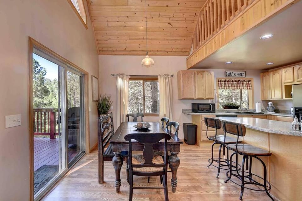 The A on Red Field, Hot Tub, Tesla Charger, A/C House in Kachina Village