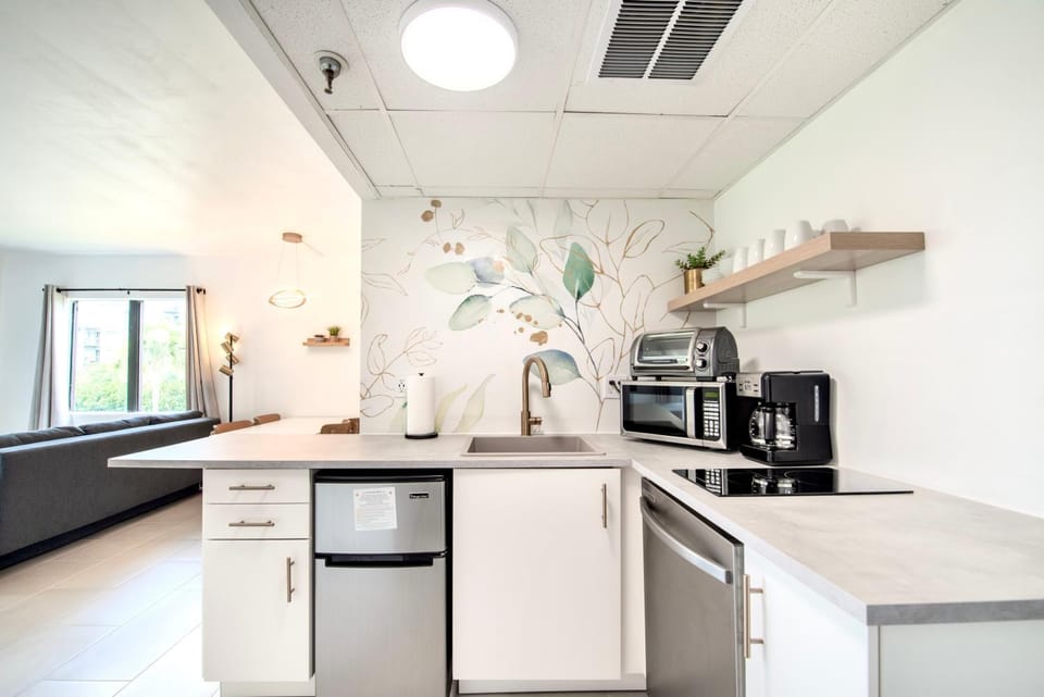 Kitchen or kitchenette