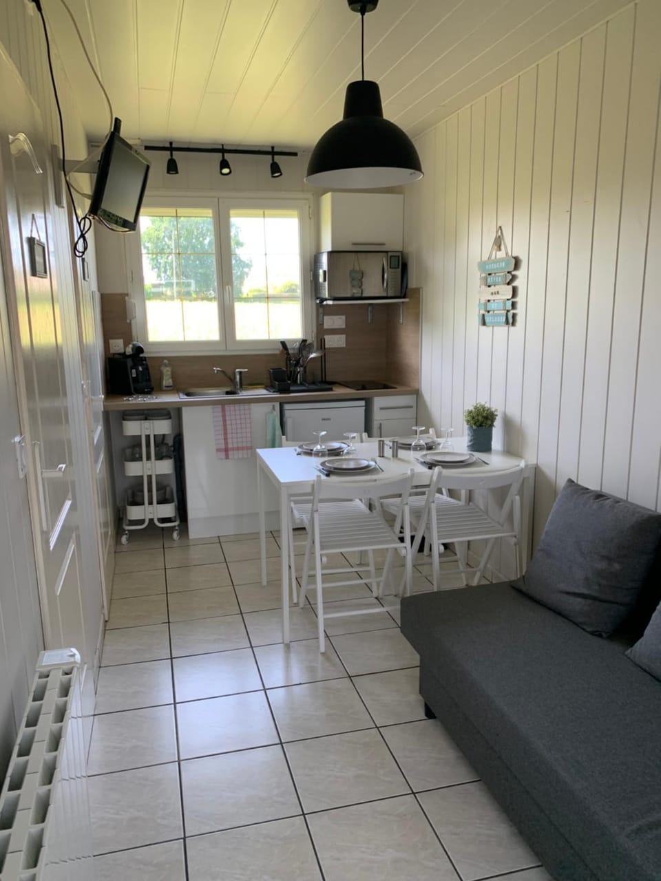 Living room, Dining area