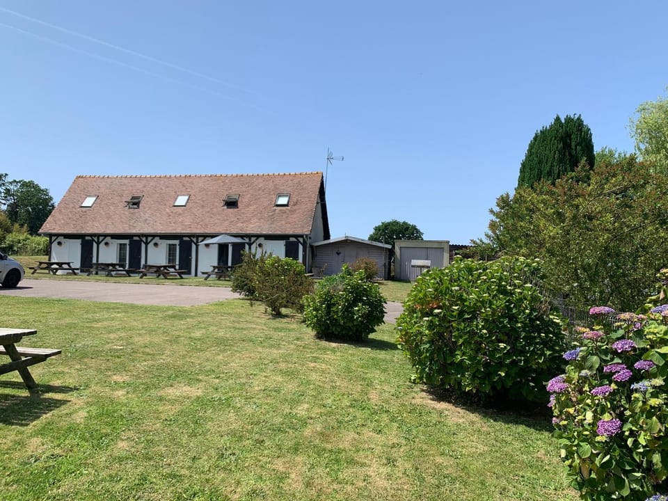 Property building, Garden