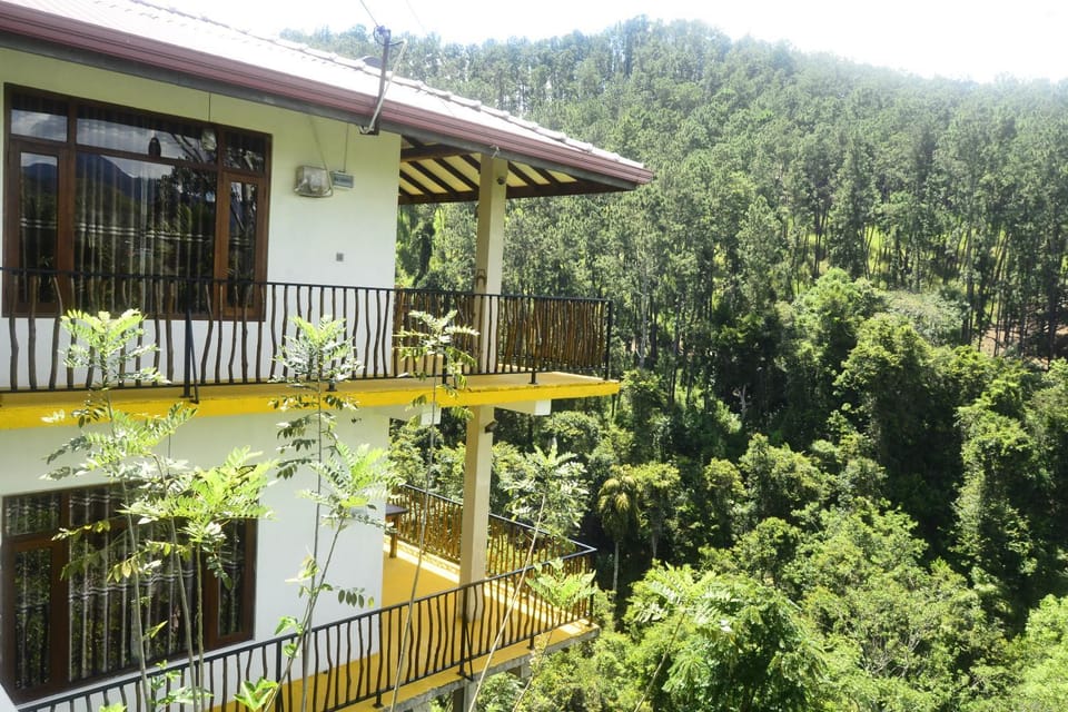 High Grade Ella Bed and Breakfast in Uva Province, Sri Lanka