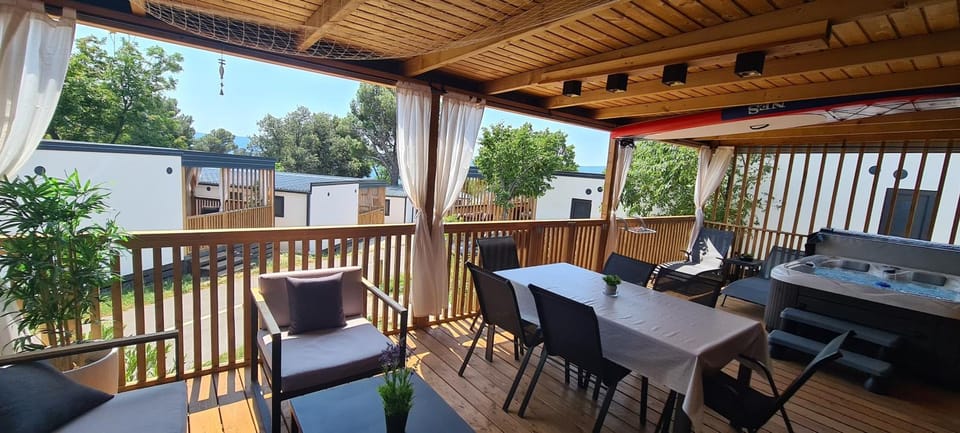 Mobile home KMZ Apartment in Primorje-Gorski Kotar County