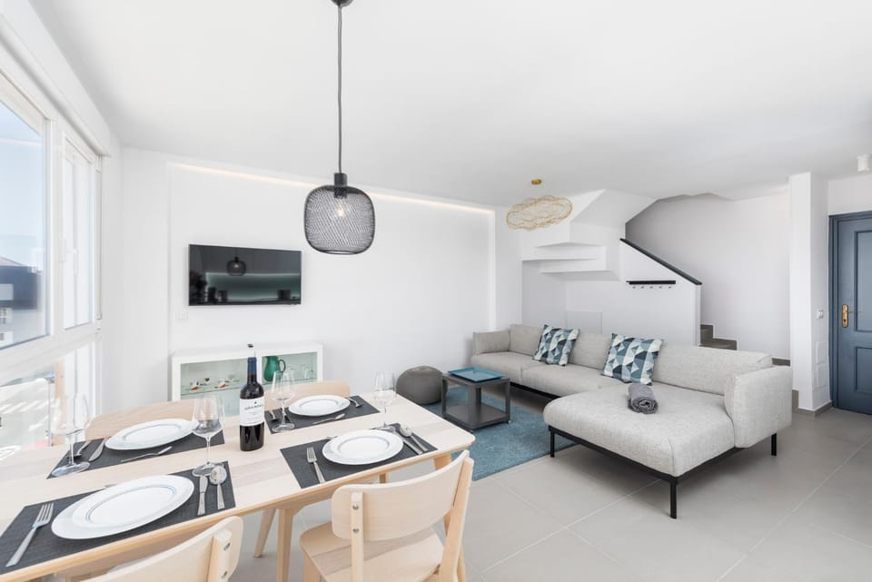 TV and multimedia, Living room, Dining area