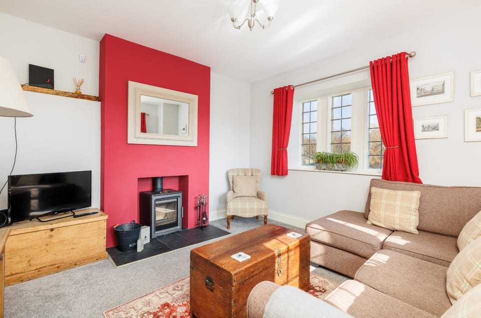 Communal lounge/ TV room, Living room