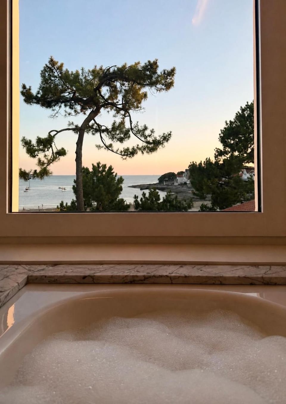 Hôtel Hemen Hotel in Nouvelle-Aquitaine