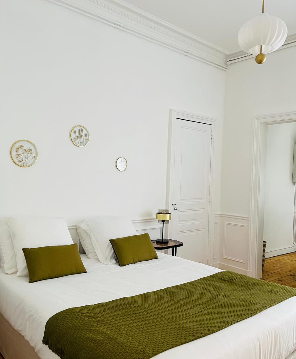 Bed, Decorative detail, Bedroom