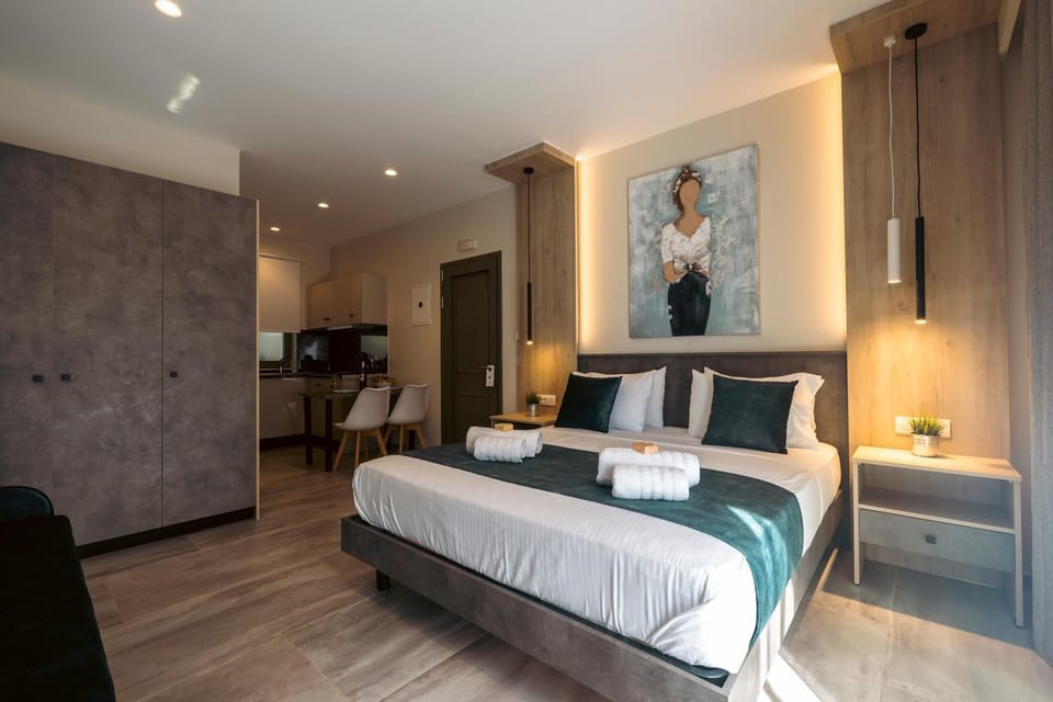 Bed, Kitchen or kitchenette, Photo of the whole room, Seating area, wardrobe