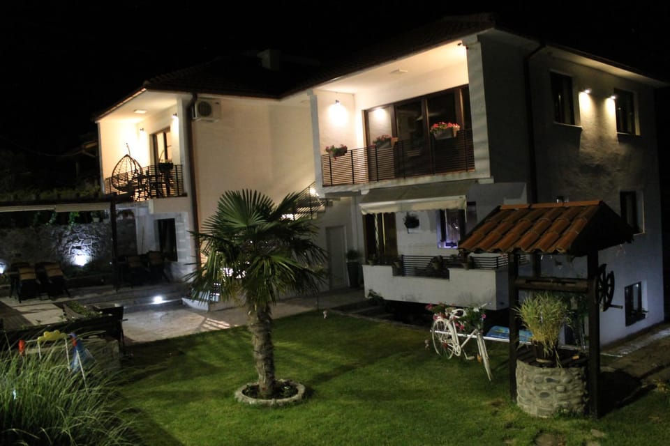 Property building, Garden