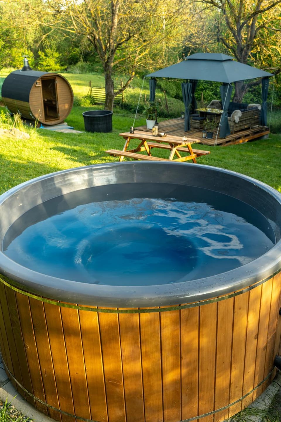 Day, Natural landscape, Hot Tub, Spa and wellness centre/facilities, Pool view