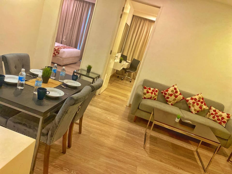 Living room, Photo of the whole room, Seating area, Bedroom