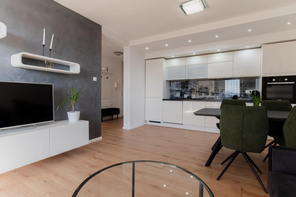 Kitchen or kitchenette, Living room, Dining area, oven, stove