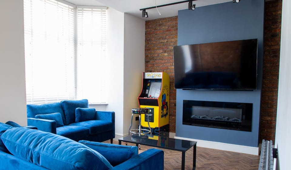 Game Room, TV and multimedia, Living room, Seating area