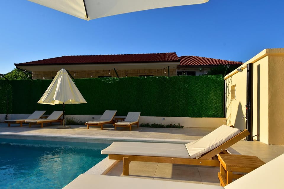 Patio, Swimming pool